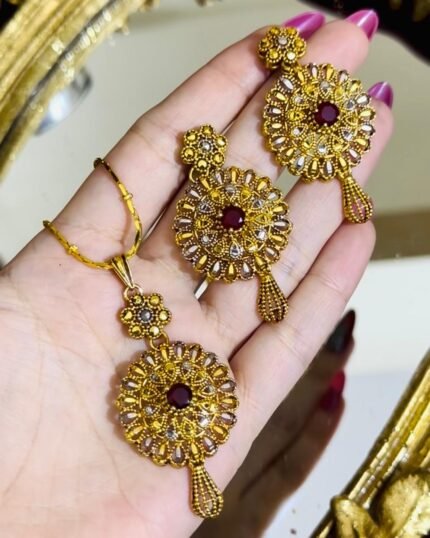 22K Gold Plated Pendant Set with Chain